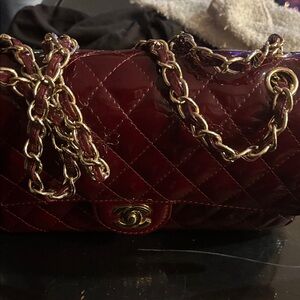 CHANEL Glossy Burgundy Quilted Shoulder Bag